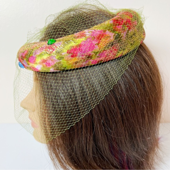 Vintage fascinator hat, mid century netted hat with tag - Picture 2 of 9
